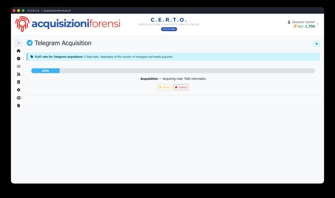 L'acquisizione in corso in C.E.R.T.O. Desktop: la barra di avanzamento mostra la chat in lavorazione, con i pulsanti Pausa e Annulla. Il banner ricorda la tariffa fissa: 5 slot, indipendente dal numero di messaggi e media acquisiti. Clicca per ingrandire.